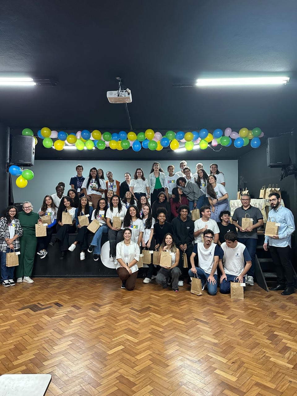 Integrantes do Clube de Ciências reunidos